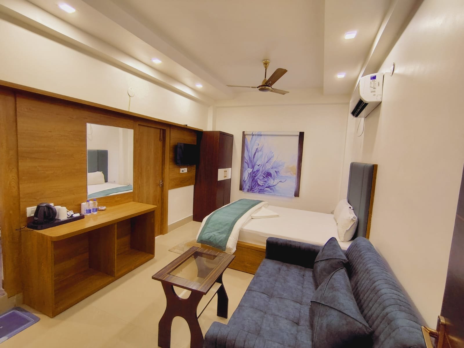 Premium Room with Bathtub